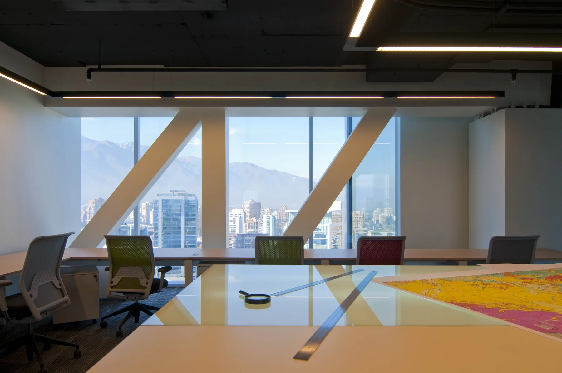 Mesa de reuniones.