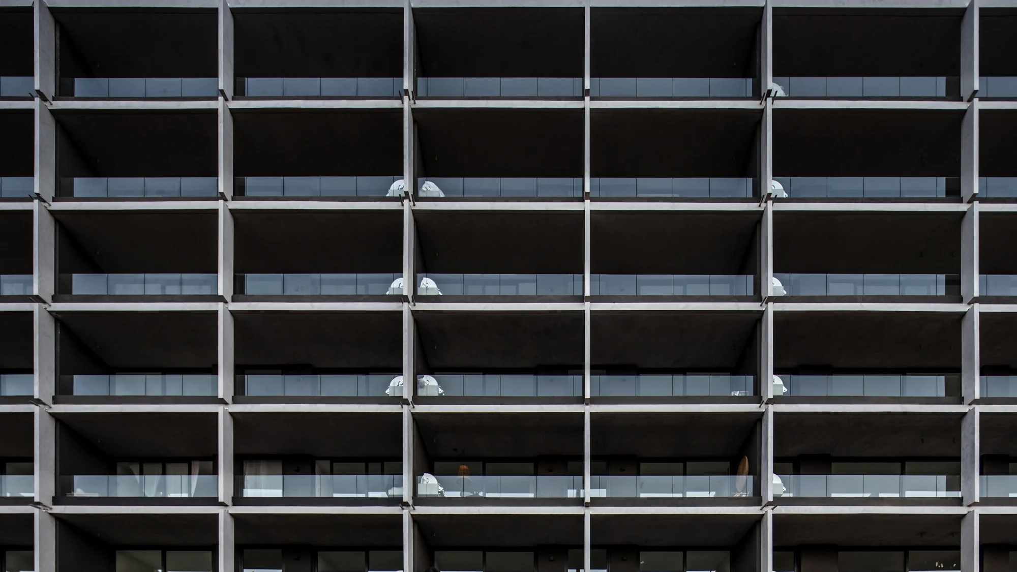 Terrazas y divisiones del frente residencial.