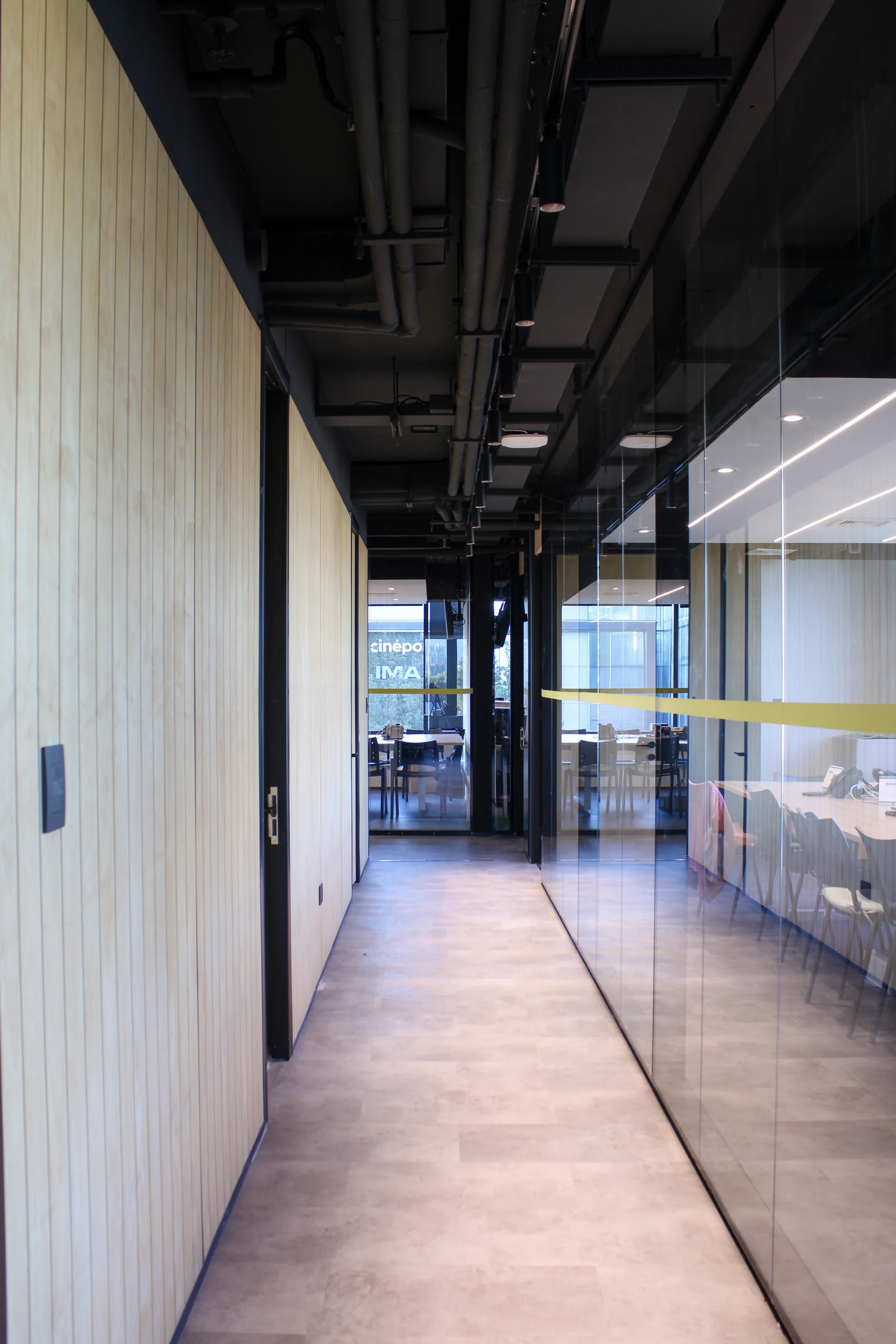 Circulation and glazed rooms