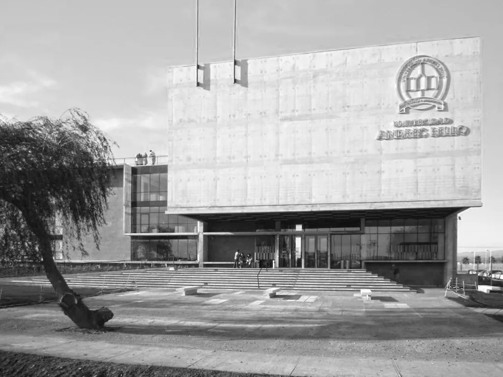 Edificio de la Universidad Andrés Bello en Concepción