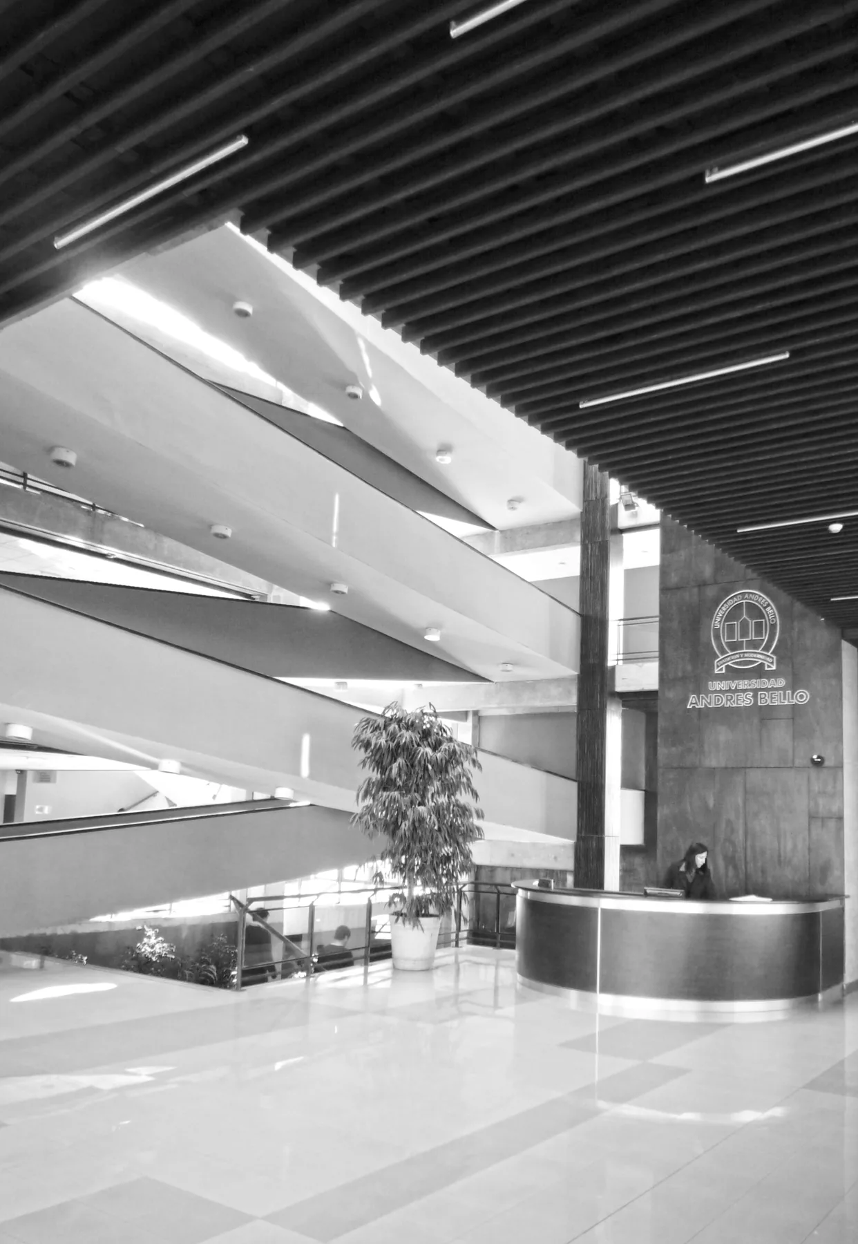 Hall central